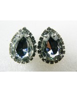 Pretty Vintage Silver Tone Clear Tear drop stone rhinestones stud earrings - £19.15 GBP
