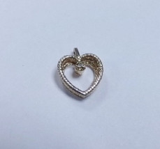 14k Yellow Gold &amp; .02 ct Solitaire Diamond Pendant Charm Rope Sides Open Heart V - £48.24 GBP