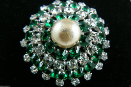 Vintage Dome Silver Tone Green Clear Crystal Rhinestone Pearl Faux Pin Brooch - £47.92 GBP