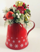 VINTAGE CHRISTMAS DECORATION enamel pail Floral Fruit And Pine cone Arra... - $24.69