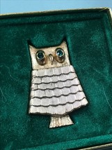 Vintage Avon Marked Midcentury Goldtone OWL w Green Rhinestone Owl Perfume Compa - £11.93 GBP