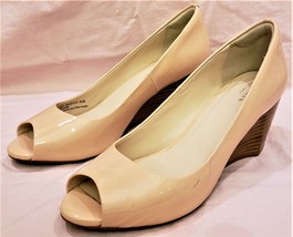 Cole Haan Shoes Comfort Wedges Size-8.5B Beige Patent Leather - £31.43 GBP