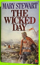 Vtg The Wicked Day (Arthurian Saga #4) by Mary Stewart (PB 1984) - $3.58