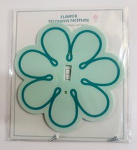 FLOWER Decorative Outlet Faceplate by Target Bullseye Playground - $56.10 MXN