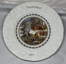 Coalport Dangerous Skating Plate Bone China 1977 Christmas Plate Made in England - $7.75