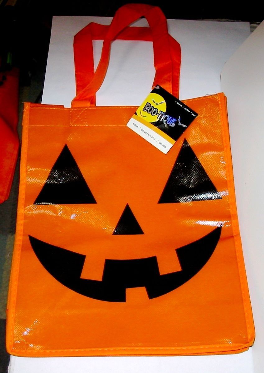 HALLOWEEN Shopping Tote Bags Boo tique 10" By 12" Pumpkin Spooky colors 45O - $3.94