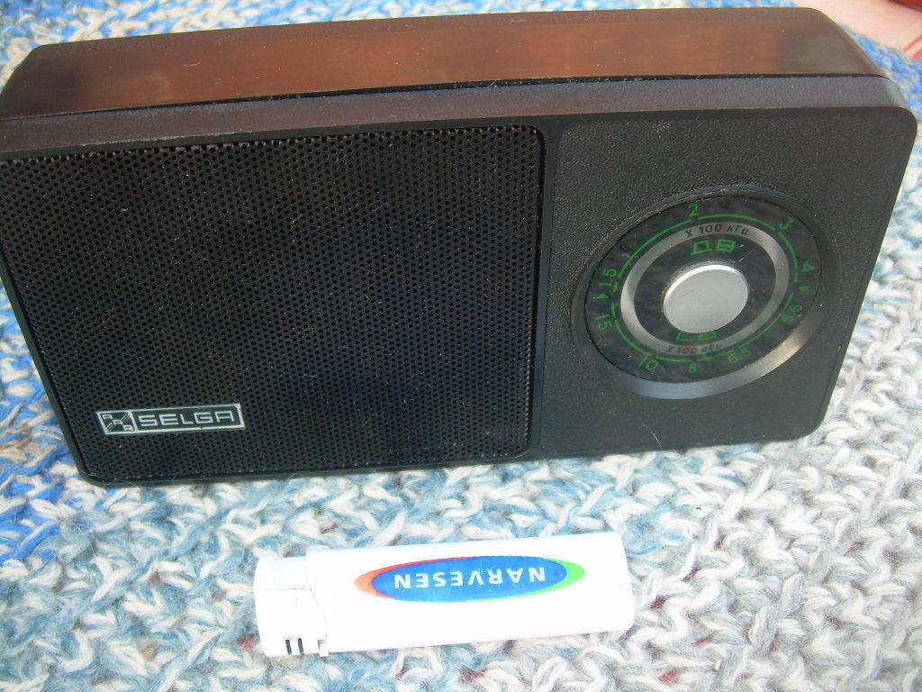 Vintage Soviet Russian  USSR Portable AM LW Transistor Radio SELGA - 405... - $19.79