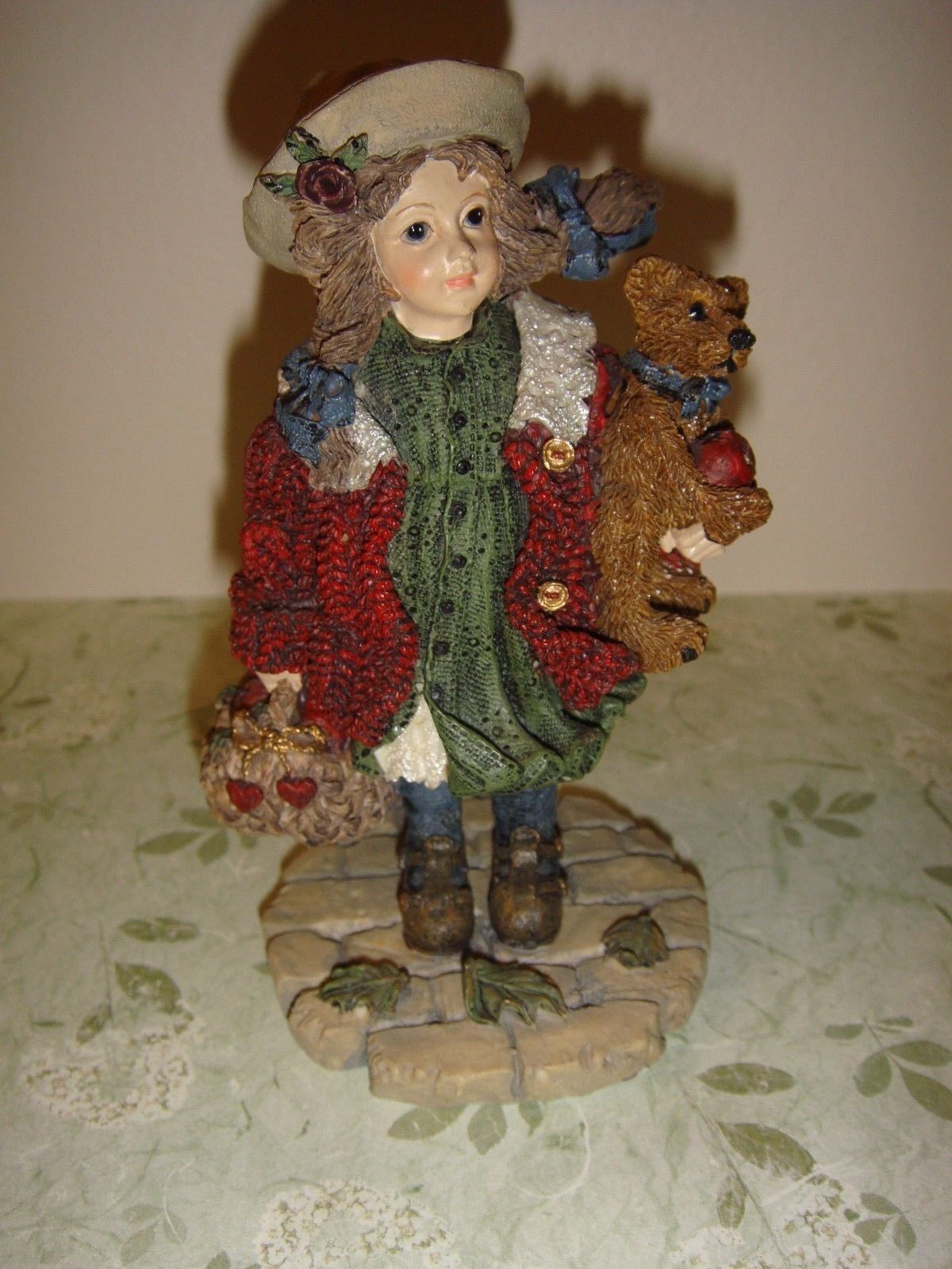 Boyds Yesterday&#39;s Child Candice W/Matthew Gathering Apples - $12.49