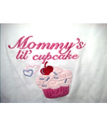 Comical Embroidered Scoop Neck Maternity Shirt - Mommy&#39;s lil&#39; cupcake - £21.07 GBP