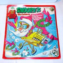 45 RPM Record New Snoopys Christmas George Peed Yarn Pom Poms Wood Scene... - $182.48 MXN