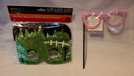 Halloween Imagin8 Glitter Mask 4+ &amp; Felt Glasses on a stick 3+ Michaels Store 5D - £6.30 GBP