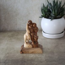 Olive Wood Sculpture of the Holy Family Fleeing From the Holyland to Egy... - £78.62 GBP