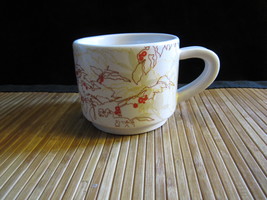 2009 Starbucks Coffee Mug Tea Cup White Abstract Leaves Red Berries Stac... - €9,61 EUR