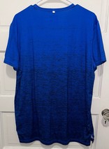 America Eagle Outfitters AEActive Flex Mens Blue Ombré Tshirt Size Large - $12.84