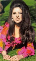 Bobbie Gentry 8X10 Glossy Photo - £7.16 GBP