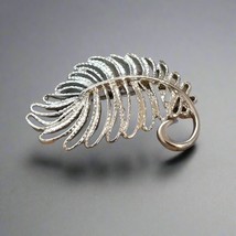Vintage Gerry&#39;s Silver Tone Feather Brooch - $218.93 MXN