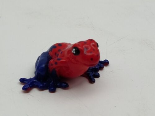 Primary image for Kaiyodo Capsule Q Museum Poisonous Creature Figure Strawberry Poison Dart Frog