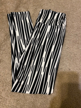 NEW LuLaRoe OS one size B/W Black White zebra striped Geometric Dots Lin... - £18.38 GBP