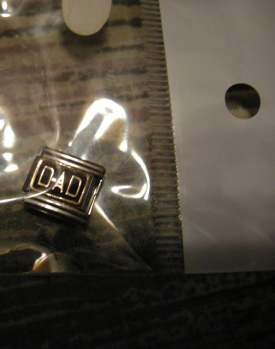 ESSENZA  ITALIAN CHARM  - LINKS TOGETHER MAKES A BRACELET - CHARM - DAD ... - $1.49
