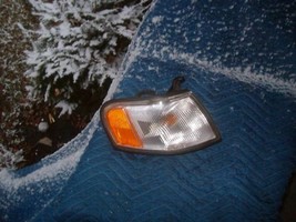 1995 1999  1997 1996 1998 NISSAN SENTRA RIGHT MARKER TURN SIGNAL LIGHT O... - $1,575.36 MXN