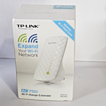 TP-LINK Model RE200 AC750 750Mbps Wi-Fi Range Extender - £7.40 GBP