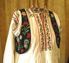 Bolero Vest - Floral Paisley Embroidered - Gypsy - Renaissance - Flamenco - Bohe - £27.97 GBP