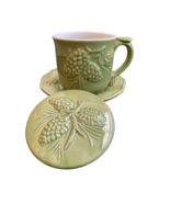 Evergreen and Pinecone Porcelain Tea Cup with lid and saucer - £15.57 GBP