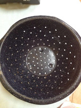 Antique Dark Blue Speckled Splatter Granite Enamel Colander Strainer Enamelware  - £23.69 GBP