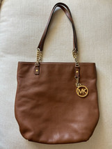 MICHAEL KORS Jet Set Handbag Purse Shoulder Bag Pebbled Leather Gold Chain - $61.92