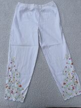 Liz Claiborne White Capri Pants, Size 12 Floral Print On Lower Legs Side... - $14.00