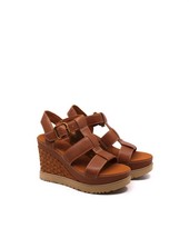 Ugg women&#39;s abbot strap sandal in Cognac - size 10 - $80.19