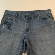 Size 16 (40 x 31.5) Eddie Bauer Women’s Distressed Stretch Jeans Relaxed... - $607.24 MXN