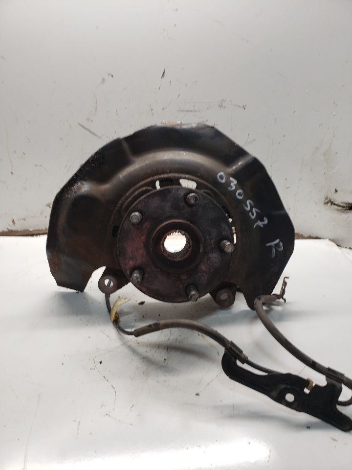Passenger Right Front Spindle/Knuckle Fits 02-03 LEXUS ES300 1347568 - $60.29