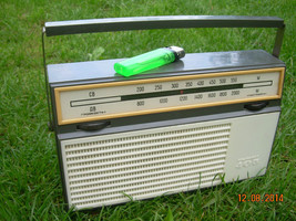 L 210 Antique Soviet Russian Ussr AM LW Radio Rerceiver Alpinist 405 From 1971 - $79.19