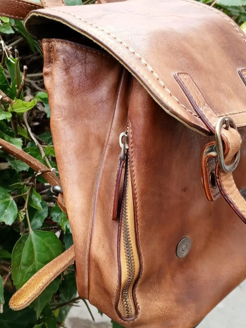 Vintage Brown Genuine Leather Backpack – Mid-Size Travel &amp; Fashion Bag f... - $934.70 MXN