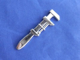 Clue Wrench Weapon Replacement Token Game Parts Pieces 1998 - £2.36 GBP