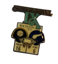 Vintage 1975 Super Bowl IX New Orleans Steelers Vikings Souvenir Pin - £7.15 GBP