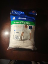 Gildan Men&#39;s V-Neck T-Shirts, Multipack, White (6-Pack), Small - £18.10 GBP
