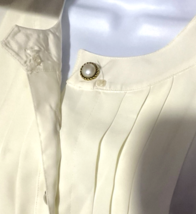 Vintage Pearl Button Down Pleated Blouse Cream 80s Classic Silhouette Sz. 14P image 5