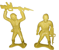 Army Man Toy Soldier Vintage 5 Inch Plastic Lot of 2 - $93.73 MXN