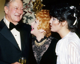John Wayne Candid With Lucille Ball Lucy Arnaz Rare At Party 8x10 Photo - £8.52 GBP