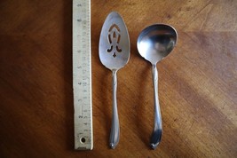 Oneidacraft Oneida Shasta Deluxe Stainless Glossy Pie Server 8.25&quot; &amp; Lad... - $9.50