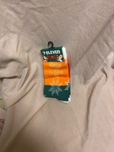 New 7-ELEVEN Limited Holiday Edition Christmas Socks 1 Pair 711 Winter Gear LOG0 - £9.49 GBP