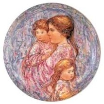 RARE Edna Hibel Perenna Plate~Gesa und Kinder~#4350~MIB~The Perfect Gift For Mom - £80.92 GBP