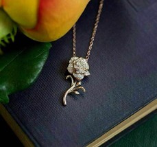 1.10Ct Redondo Imitación Diamante Flor Rosa Colgante Collar 14k Chapado en Oro - £111.10 GBP