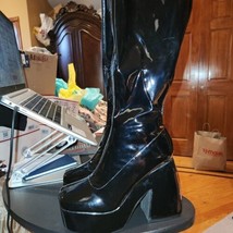 NEW Dolls Kill Lady Go Diva Black Knee high full zip platform boots, size 6 - $29.50