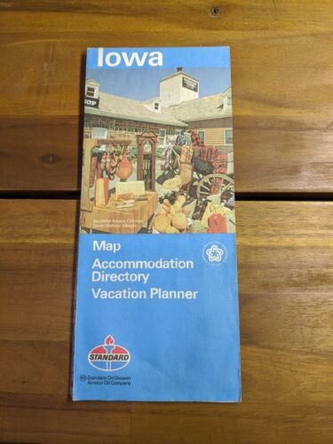 Vintage 1970s Standard Oil Iowa Map Accommodation Directory Vacation Pla... - $11.88
