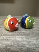 Fish Salt &amp; Pepper Shakers Ceramic Hand Painted Colorful Fish Vintage Unbranded - £9.07 GBP