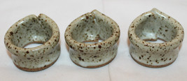 No Signature Studio Art Pottery Napkin Rings Holders Flower Design Set of 3 VTG - £29.72 GBP