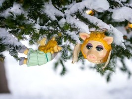 Miss Piggy Angels The Muppets Set 2 Christmas Ornaments Vintage Korea - £21.84 GBP